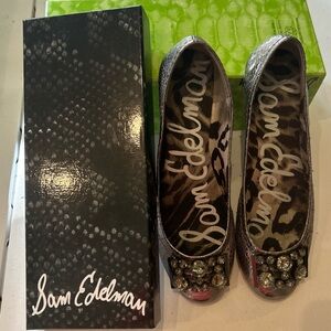Sam Edelman Caper Pewter Boa Gem Bedazzled Flats. 7.5 with Box Never Worn